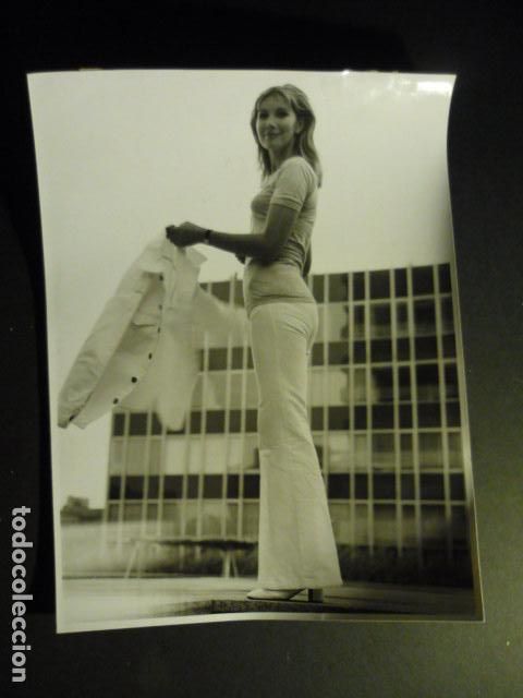 Kino: SUSAN HAMPSHIRE ACTRIZ ANTIGUA FOTOGRAFIA 18 X 24 CM