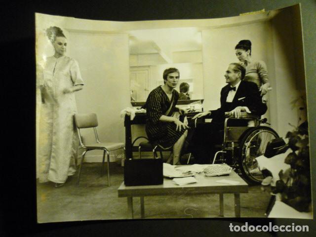 Cine: RUDOLF NUREYEV BAILARIN CON MARGOT FONTEYN BAILARINA ANTIGUA FOTOGRAFIA 1965 18 X 24 CM