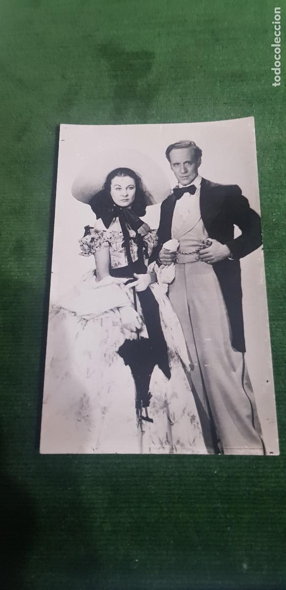 Cinema: VIVIEN LEIGH Y LESLIE HOWARD