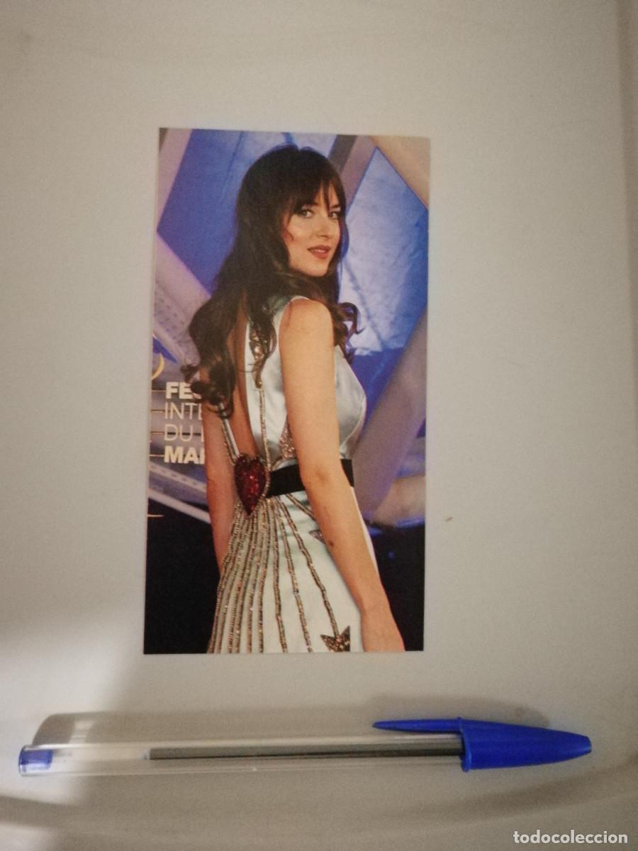 Cine: TARJETA ACARTONADA - DAKOTA JOHNSON