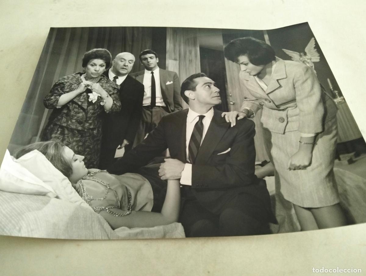 Cin&eacute;ma: FOTOGRAFIA PELICULA TU Y YO SOMOS TRES CON ISMAEL MERLO Y LICIA CALDERON, MEDIDAS 24,5X19,5 CM