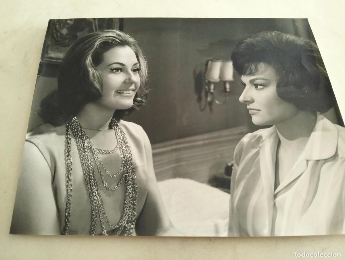 Cin&eacute;ma: FOTOGRAFIA PELICULA TU Y YO SOMOS TRES CON ANALIA GADE Y LICIA CALDERON, MEDIDAS 24,5X19,5 CM