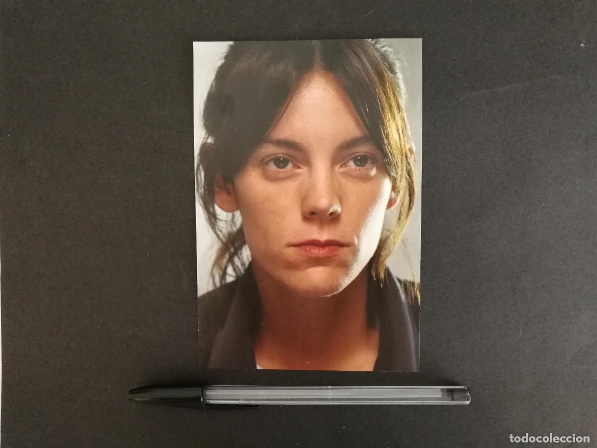 Cine: TARJETA ACARTONADA -10*15- REINA ROJA - Vicky Luengo