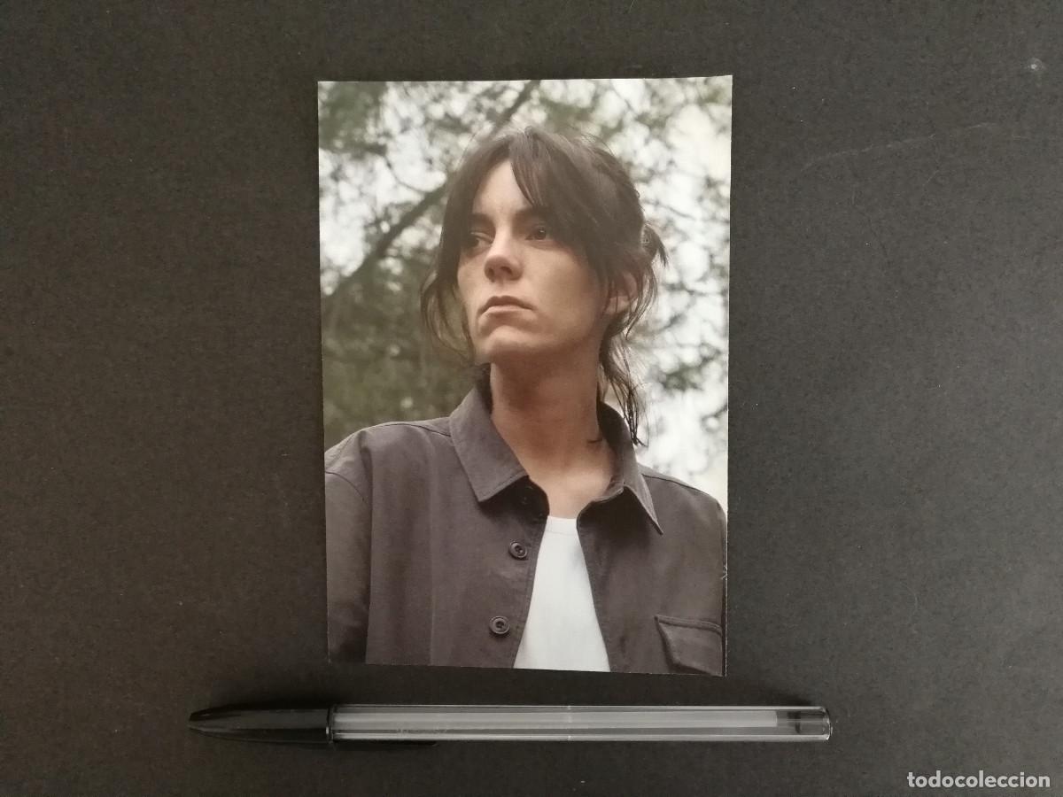 Cine: TARJETA ACARTONADA -10*15- REINA ROJA - Vicky Luengo