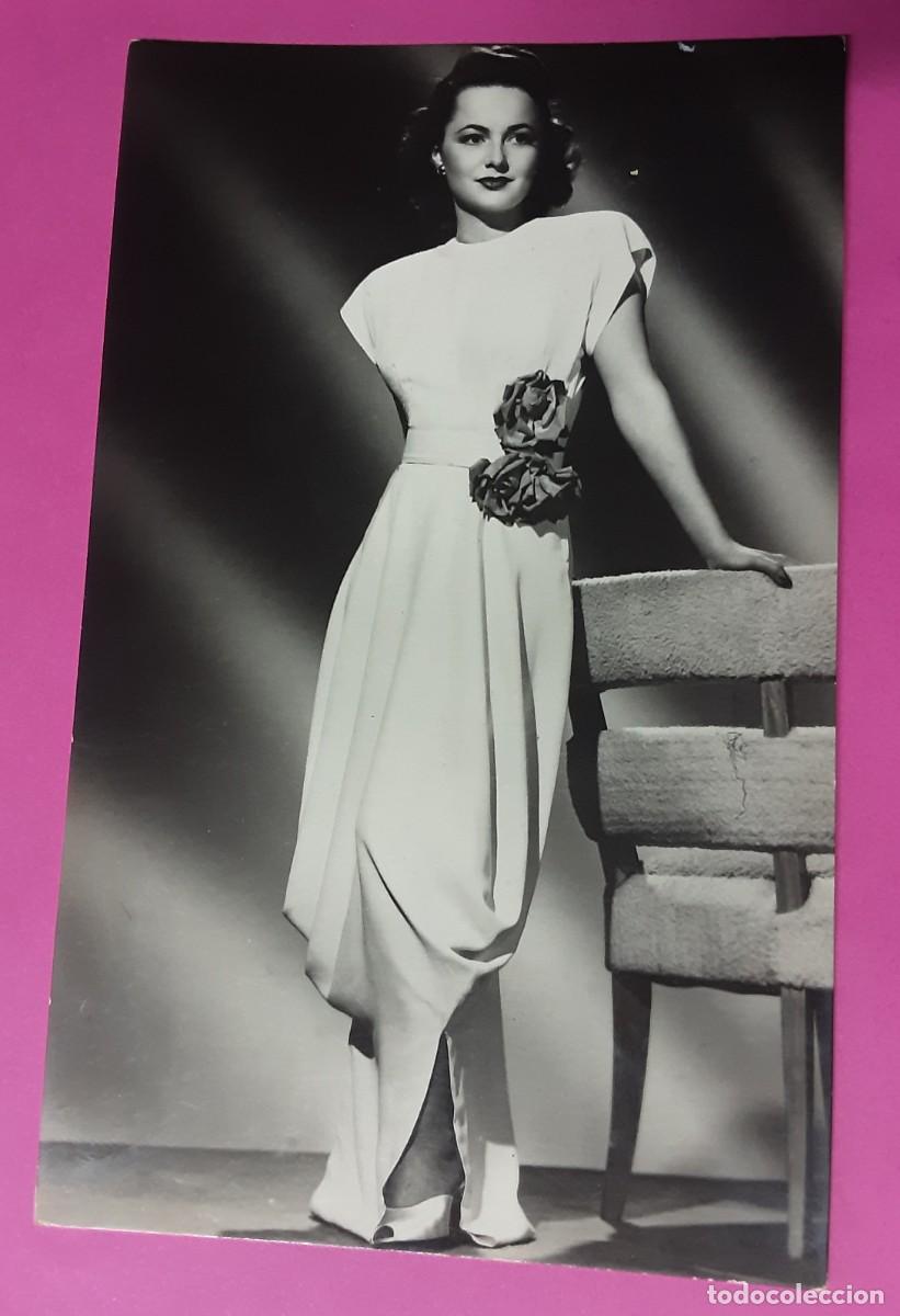 Kino: OLIVIA DE HAVILLAND, ARTISTA UNIVERSAL, TARJETA POSTAL.