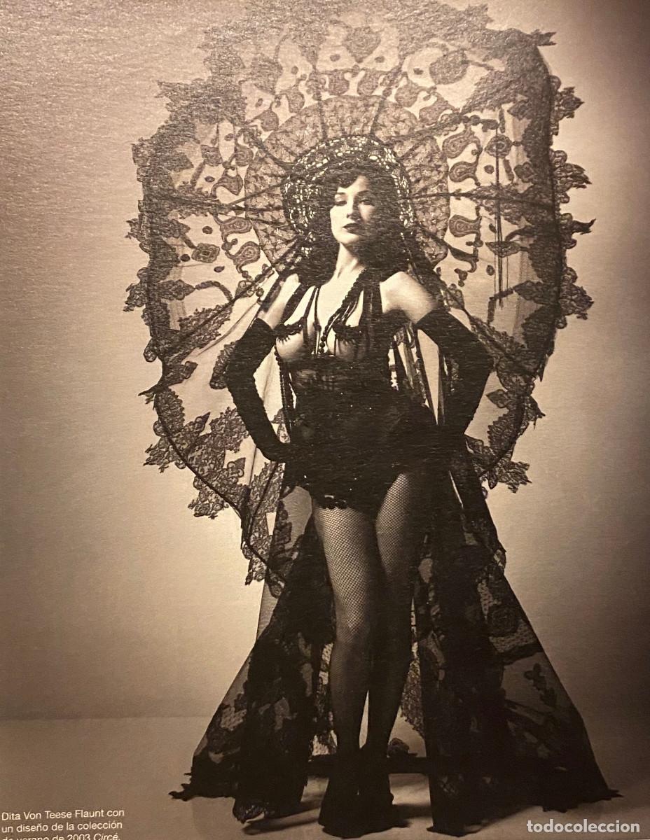 Cinema: Fotograf&iacute;a de la actriz y modelo er&oacute;tica Dita Von Teese. Recorte de revista. 20 x 24 cm. Nueva.