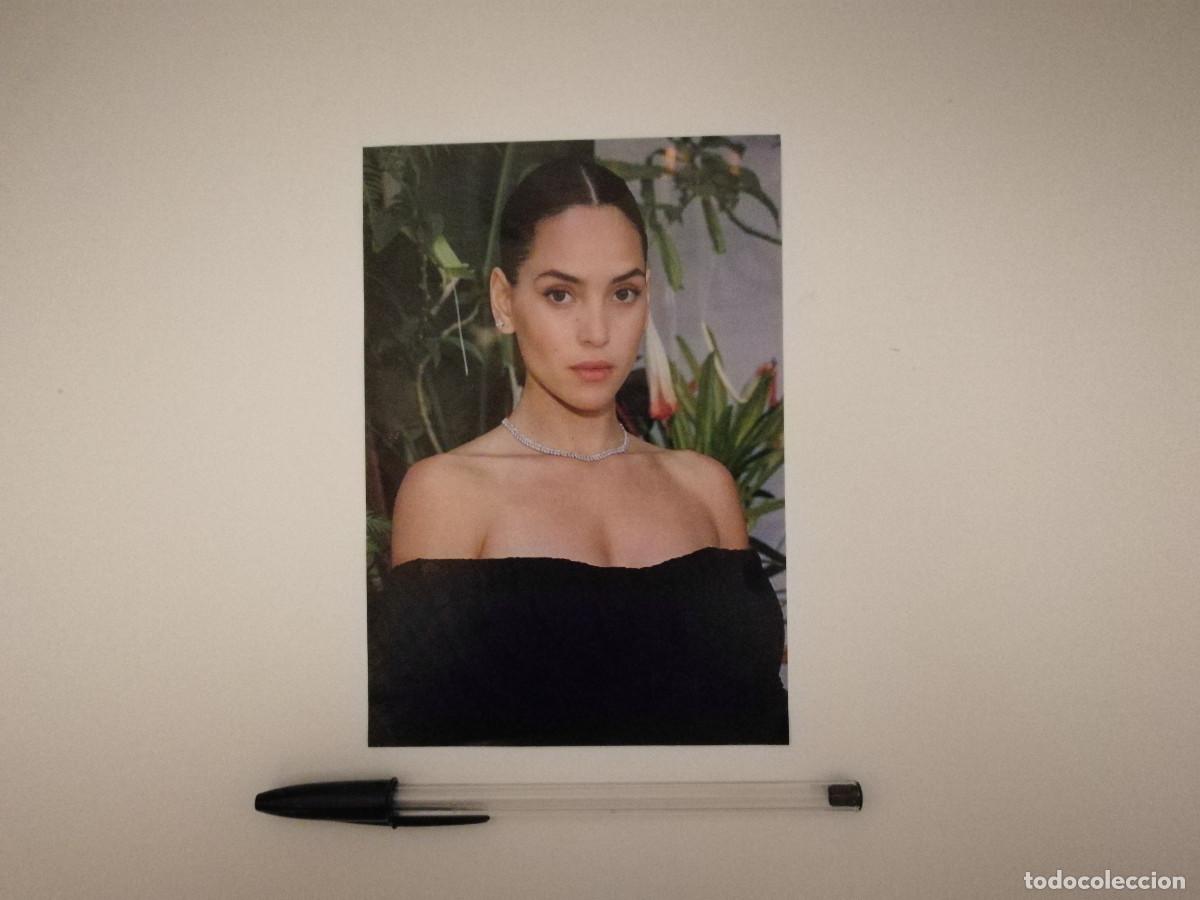 Cinema: TARJETA ACARTONADA -10*15- Adria Arjona