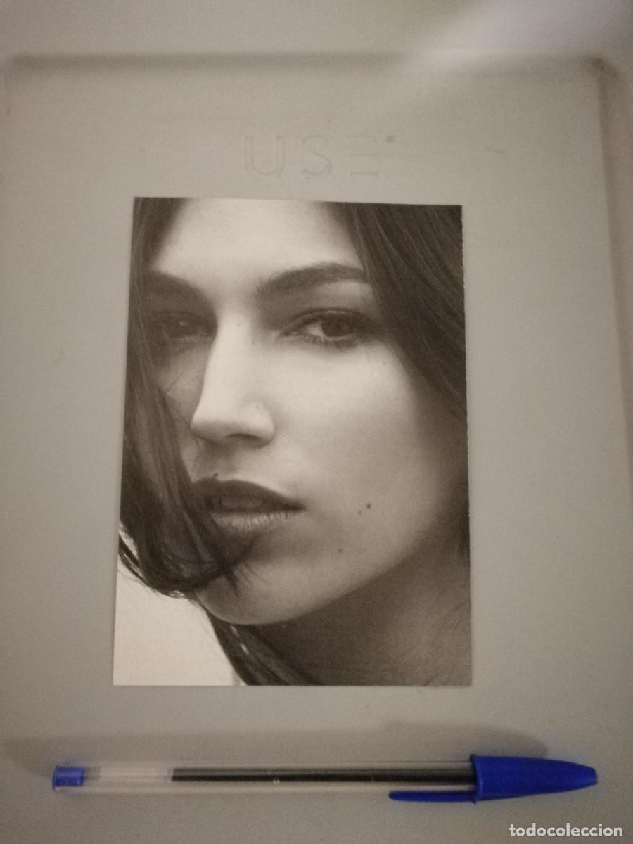 Kino: TARJETA ACARTONADA -10*15- &Uacute;rsula Corber&oacute;