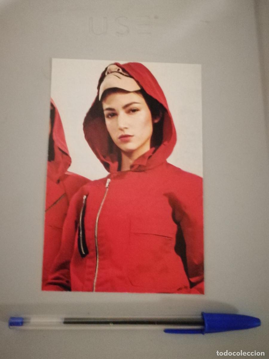 Kino: TARJETA ACARTONADA -10*15- &Uacute;rsula Corber&oacute;