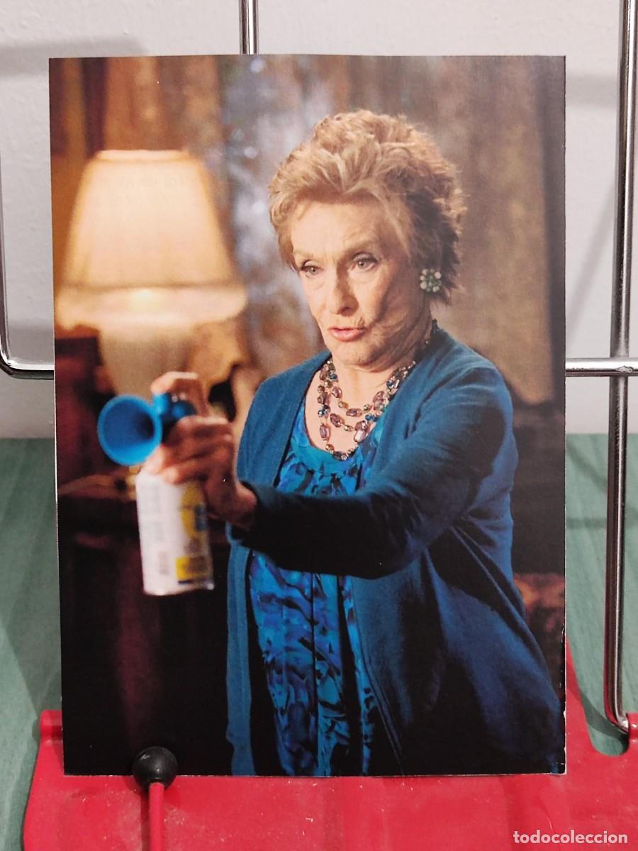 Cine: Cloris Leachman . Ficha revista accion cine