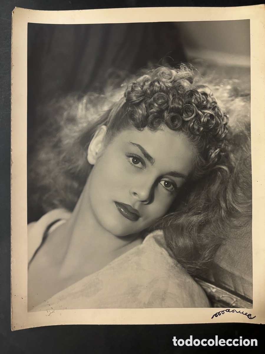 Cin&eacute;ma: Foto gran tama&ntilde;o de Isabel de Pomes foto estudios Manuel Madrid