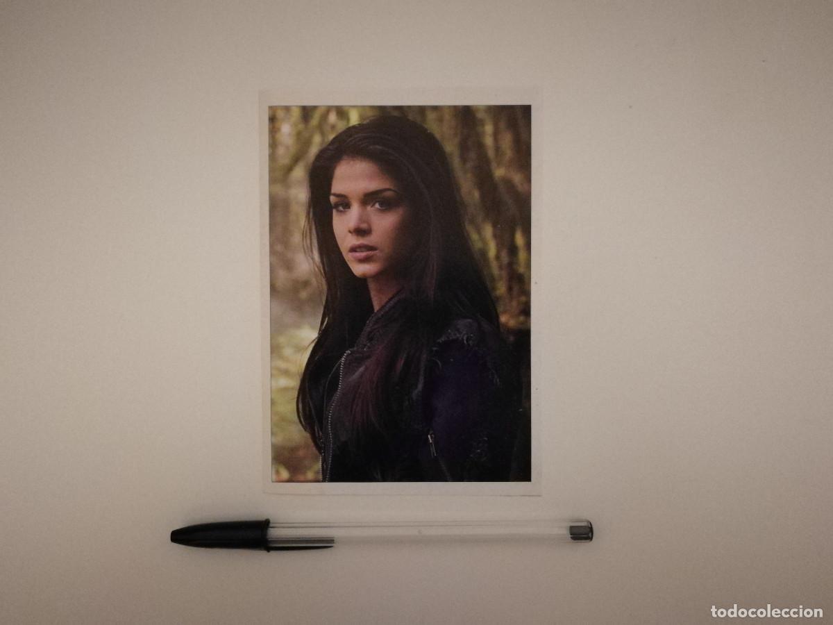 Cin&eacute;ma: FICHA COLECCIONABLE -10*15- LOS 100 - CIENCIA FICCION - SERIE TV - Marie Avgeropoulos
