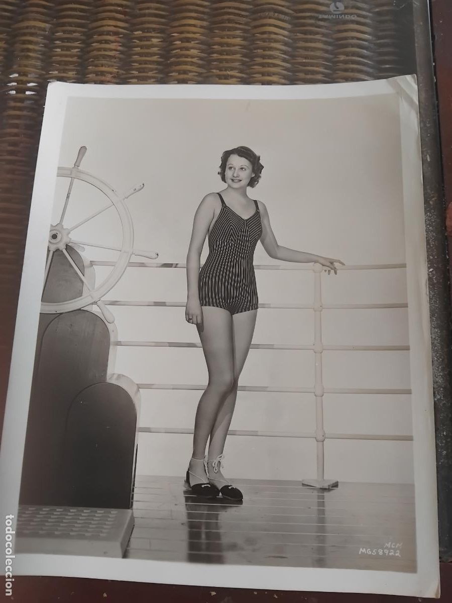 Cine: LYNNE CARVER FOTOGRAFIA METRO GOLDWYN MAYER. 26 X 20.50 CM