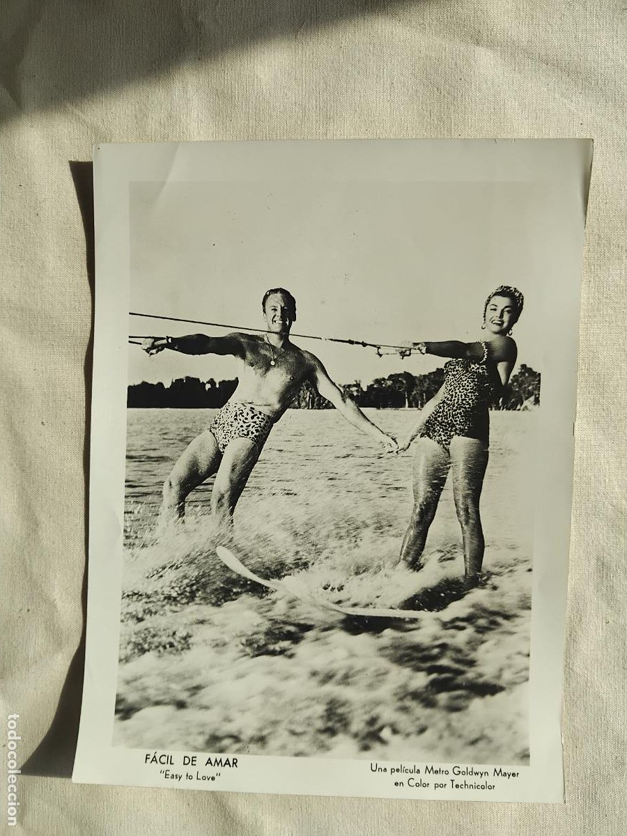 Cin&eacute;ma: FOTOGRAFIA DE ESTHER WILLIAMS Y VAN JOHNSON, EN FACIL DE AMAR. 18 X 24 CM.