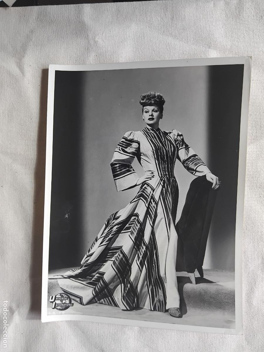 Cin&eacute;ma: FOTOGRAFIA DE LUCILLE BALL. UNIVERSAL INTERNATIONAL. 18,50 X 24 CM.