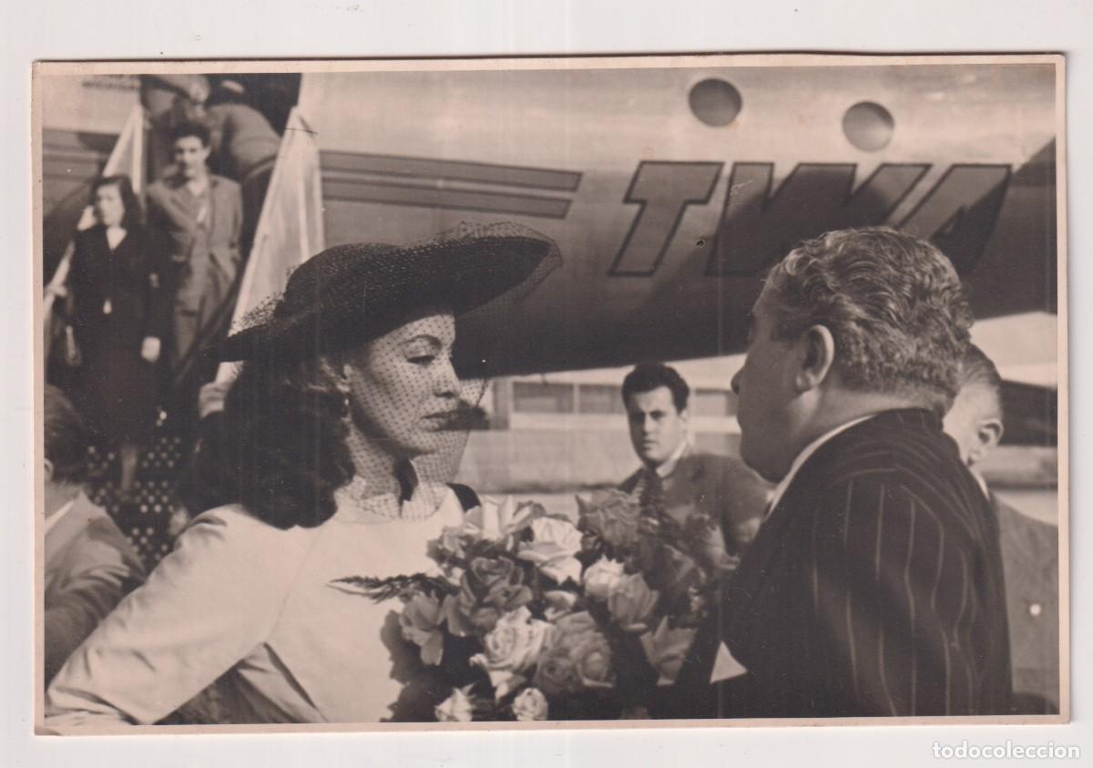 Cinema: 1951.- Llegada al aeropuerto de Barajas de la artista mexicana Mar&iacute;a F&eacute;lix 17,50 x 11,50 cm