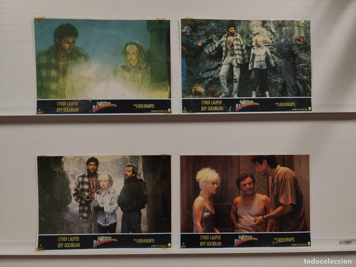 Cinema: EL MISTERIO DE LA PIRAMIDE DE ORO, CINDY LAUPER, JEFF GOLDBLUM. 4 FOTOCROMOS