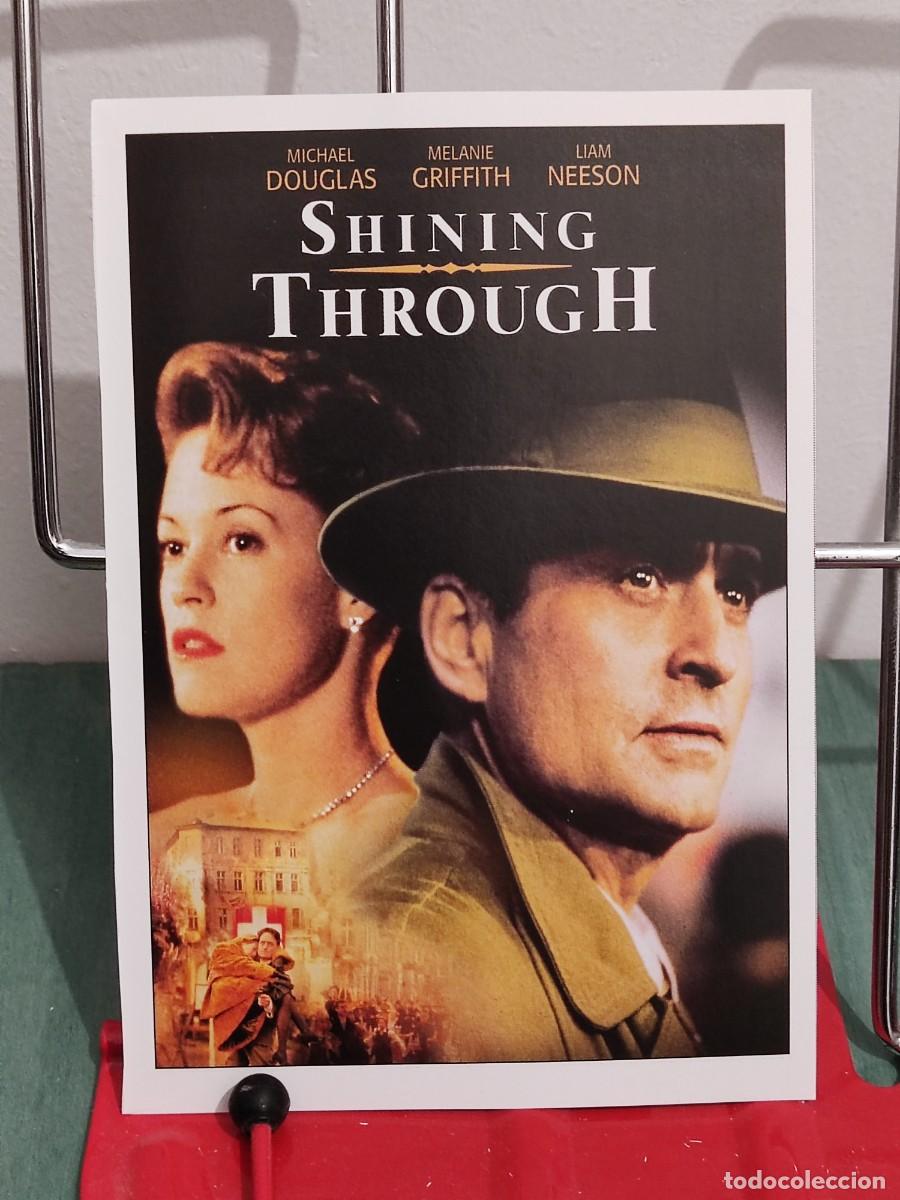 Cine: Resplandor en la oscuridad (Shining through) . Ficha revista Accion cine