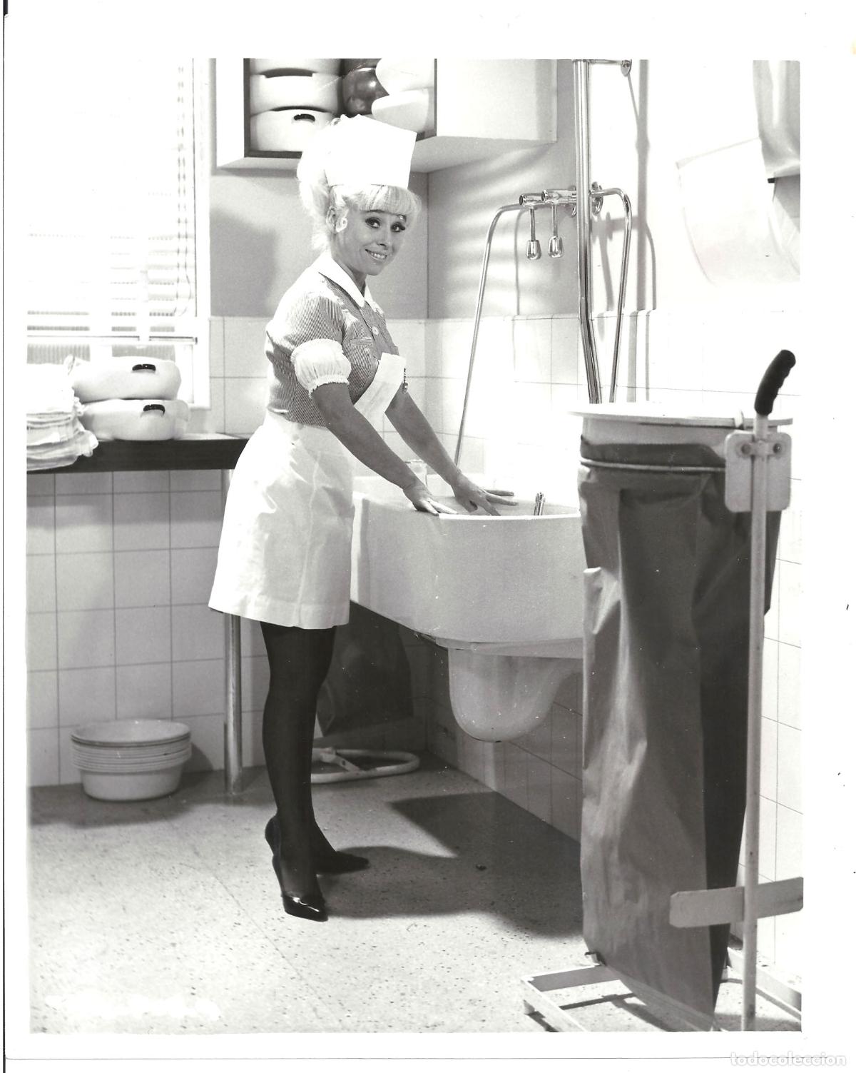 Kino: F35683 BARBARA WINDSOR CONTROLESE DOCTOR carry on FOTO B/N ORIGINAL AMERICANA