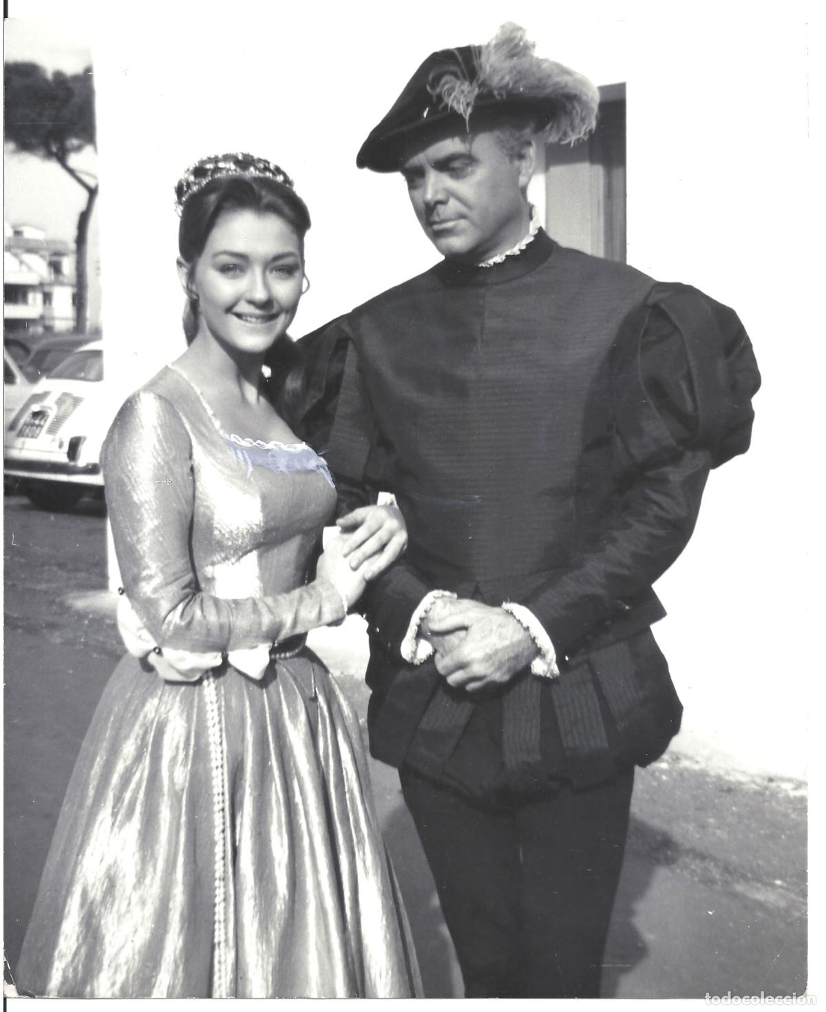 Kino: F35804 CHRISTINE KAUFMAN ANDREA ESTERHAZY EL MERCENARIO FOTO B/N ORIGINAL ESPA&Ntilde;OLA