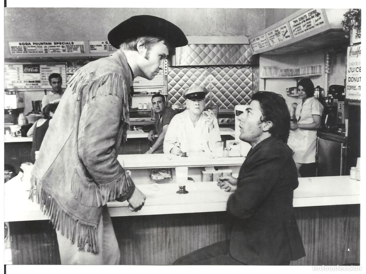 Kino: F35922 DUSTIN HOFFMAN JOHN VOIGHT COWBOY DE MEDIANOCHE FOTO ORIGINAL B/N ESPA&Ntilde;OLA
