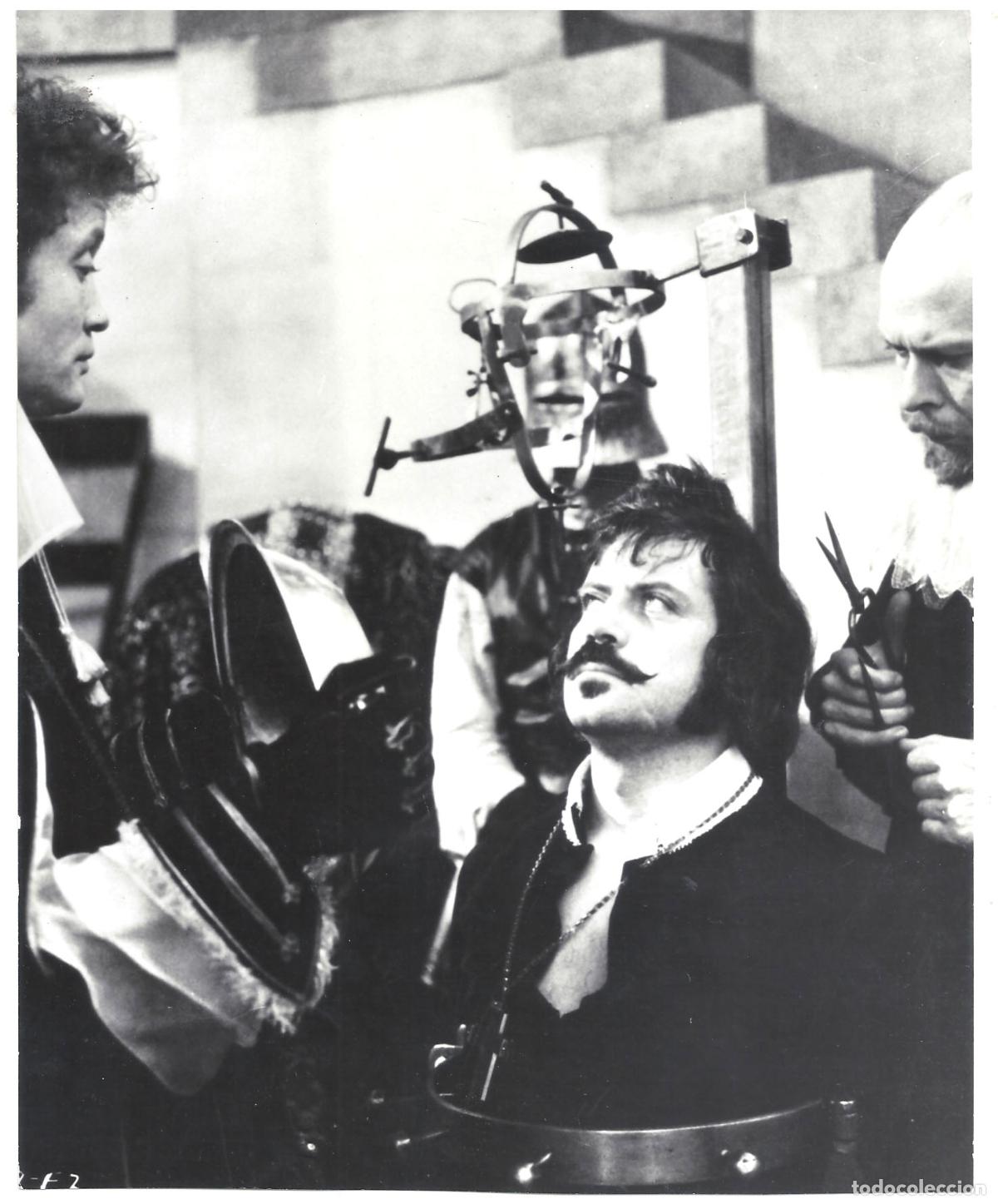 Kino: F35933 OLIVER REED LOS DEMONIOS KEN RUSSELL FOTO ORIGINAL B/N ESPA&Ntilde;OLA