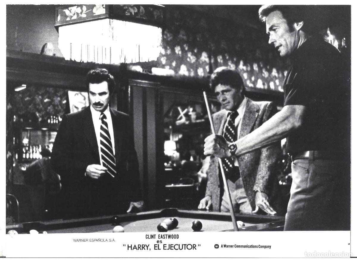 Kino: F35963 CLINT EASTWOOD HARRY EL EJECUTOR billar FOTO B/N ORIGINAL ESPA&Ntilde;OLA