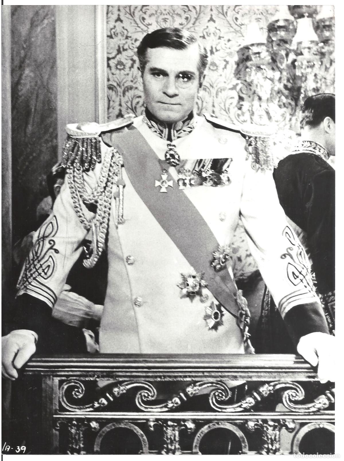 Kino: F35970 LAURENCE OLIVIER EL PRINCIPE Y LA CORISTA FOTO B/N ESPA&Ntilde;OLA