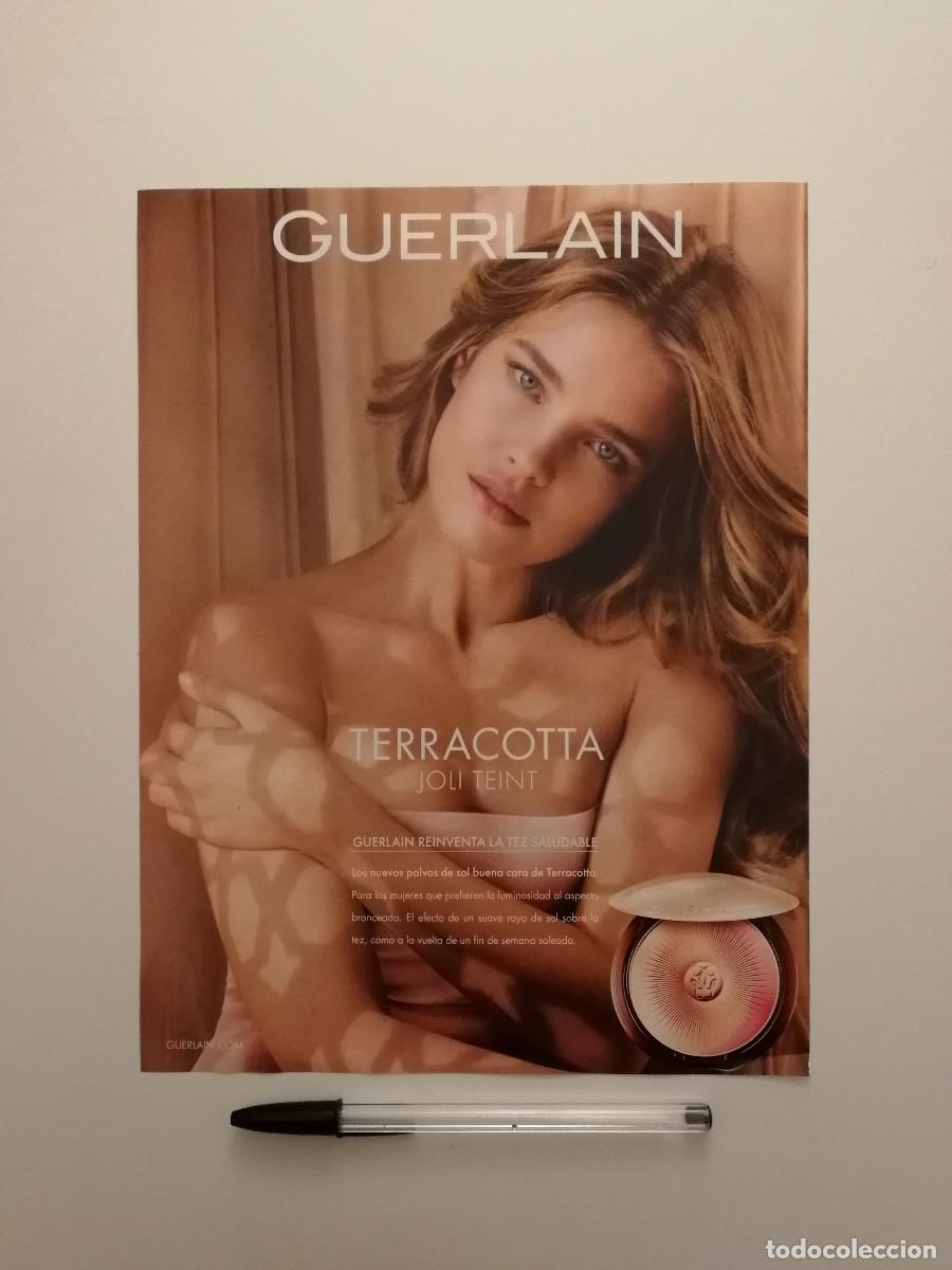 Cin&eacute;ma: ANUNCIO ACARTONADO -A4- GUERLAIN - Natalia Vodi&aacute;nova - POLVOS MAQUILLAJE - PUBLICIDAD