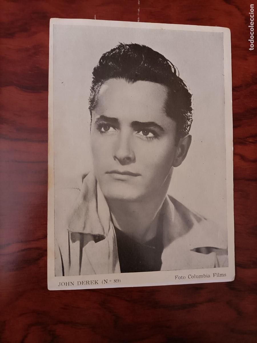 Kino: FOTO FICHA DEL ACTOR. JOHN DEREK. COLECCI&Oacute;N DE ARTISTAS DE LA PANTALLA, N&ordm; 89. 17X12 C.M.