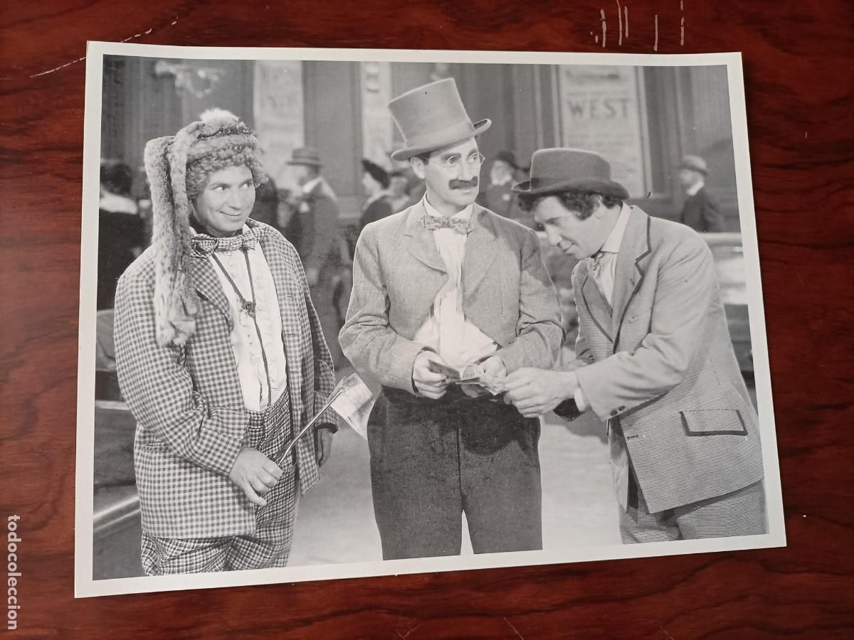 Kino: FOTO FICHA DE LOS HERMANOS MARX. COLECCCI&Oacute;N 25 GRANDES MITOS DE HOLLYWOOD. 26X 20C.M.