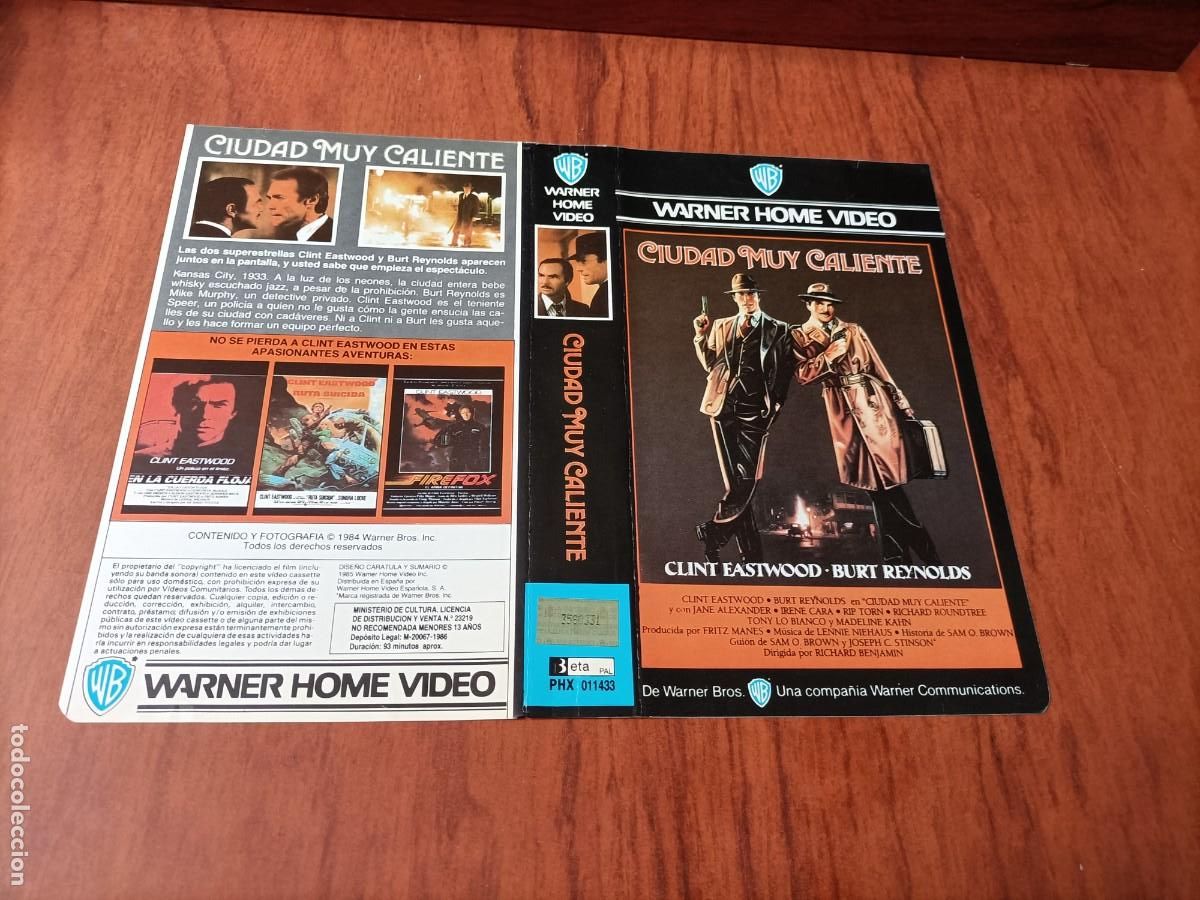 Kino: CARATULA DE LA PEL&Iacute;CULA. CIUDAD MUY CALIENTE. CLINT EASTWOOD. PERFECTO ESTADO.