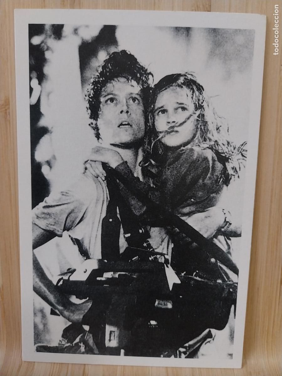 Kino: ALIENS SIGOURNEY WEAVER ED WORLD POSTCARD X58 A&Ntilde;O 1988 SC ORIGINAL A&Ntilde;OS 80