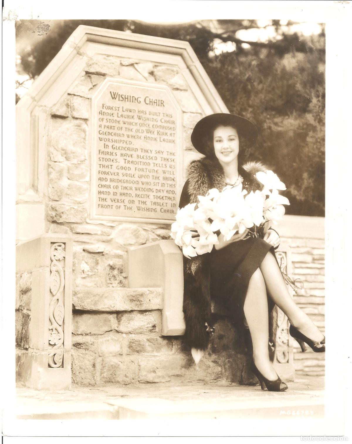 Cinema: F36138 DIANE COOK FOREST LAWN MEMORIAL PARK HOLLYWOOD FOTO B/N ORIGINAL AMERICANA