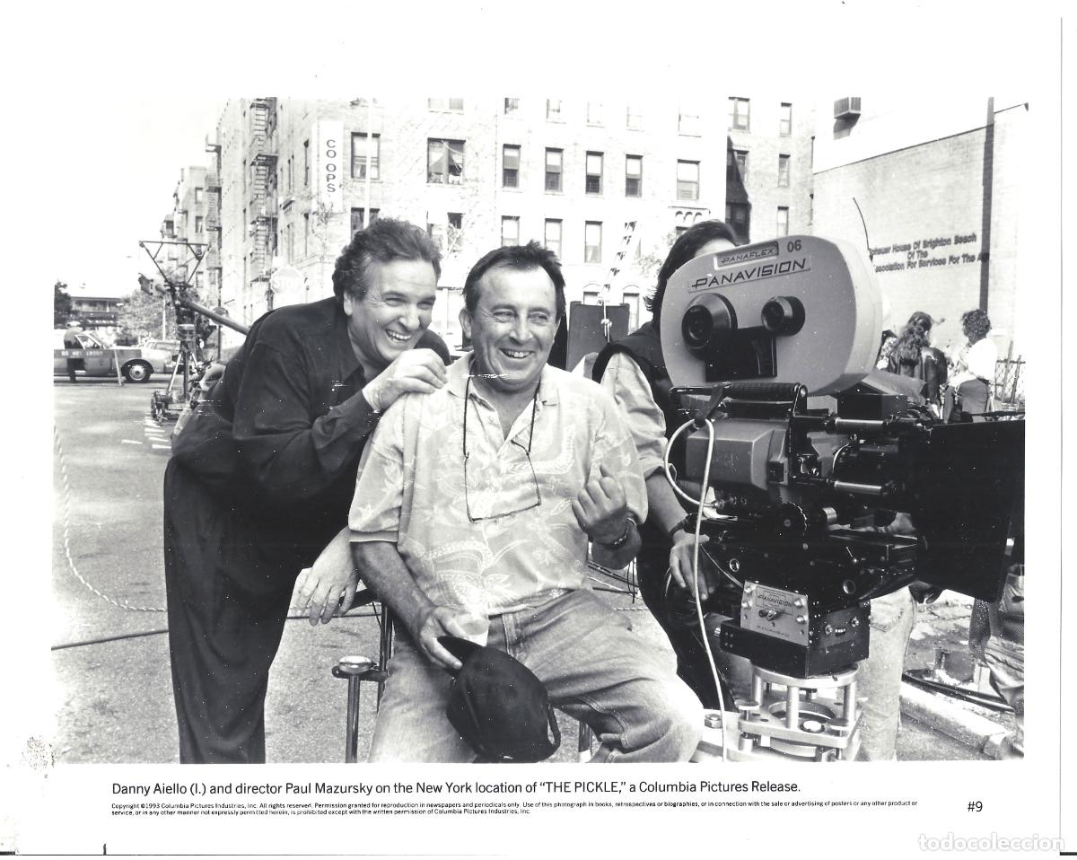 Cinema: F36176 DANNY AIELLO PAUL MAZURSKY DIRECTOR EL PEPINILLO camara FOTO B/N ORIGINAL AMERICANA