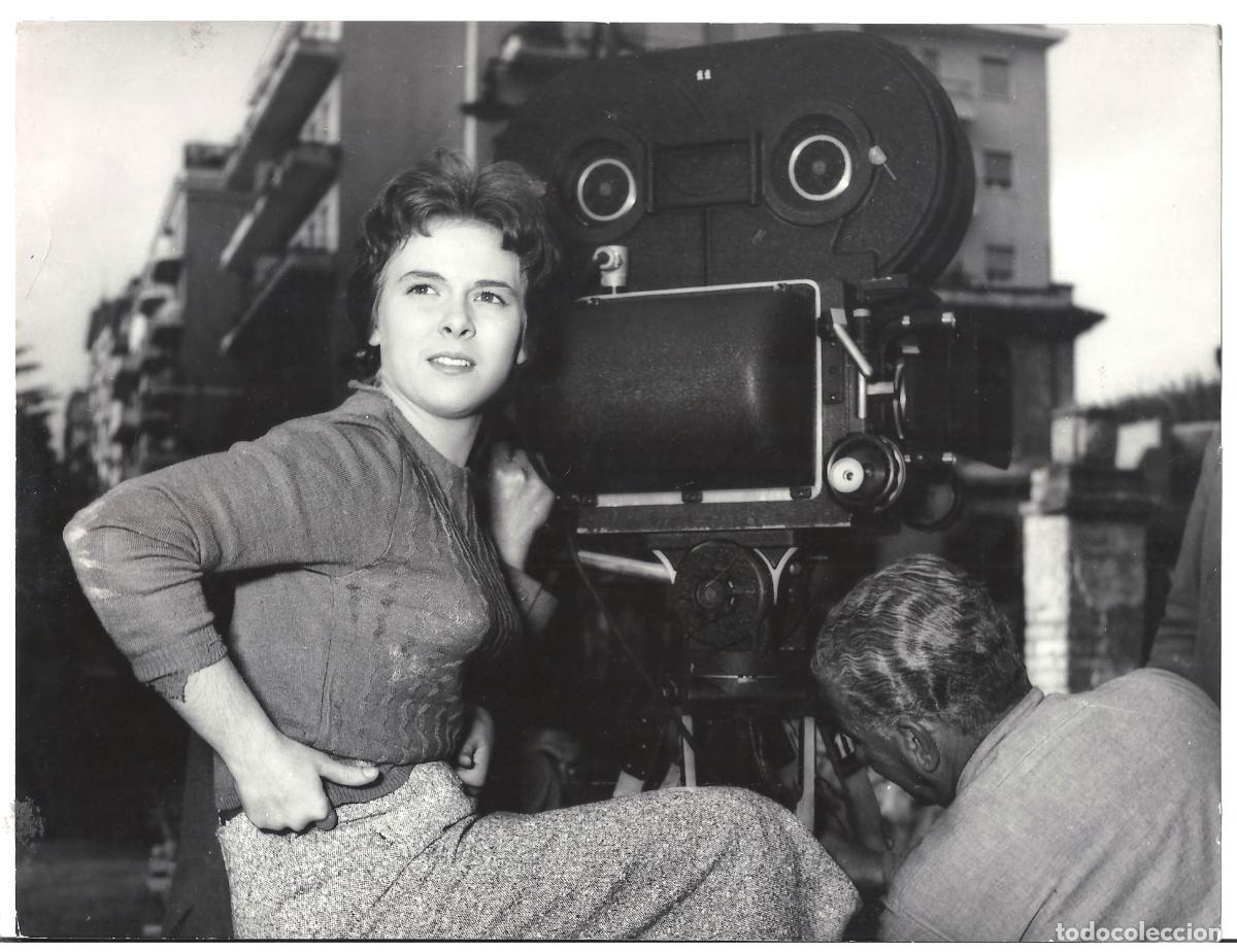 Cinema: F36273 GABRIELLA PALLOTTA EL TECHO camara FOTO B/N ORIGINAL ITALIANA