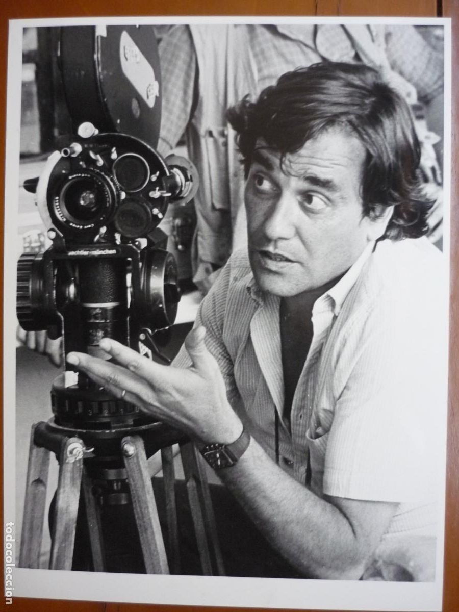 Kino: eliseo subiela - foto original b/n - cinema filmmaker - hombre mirando al sudoeste