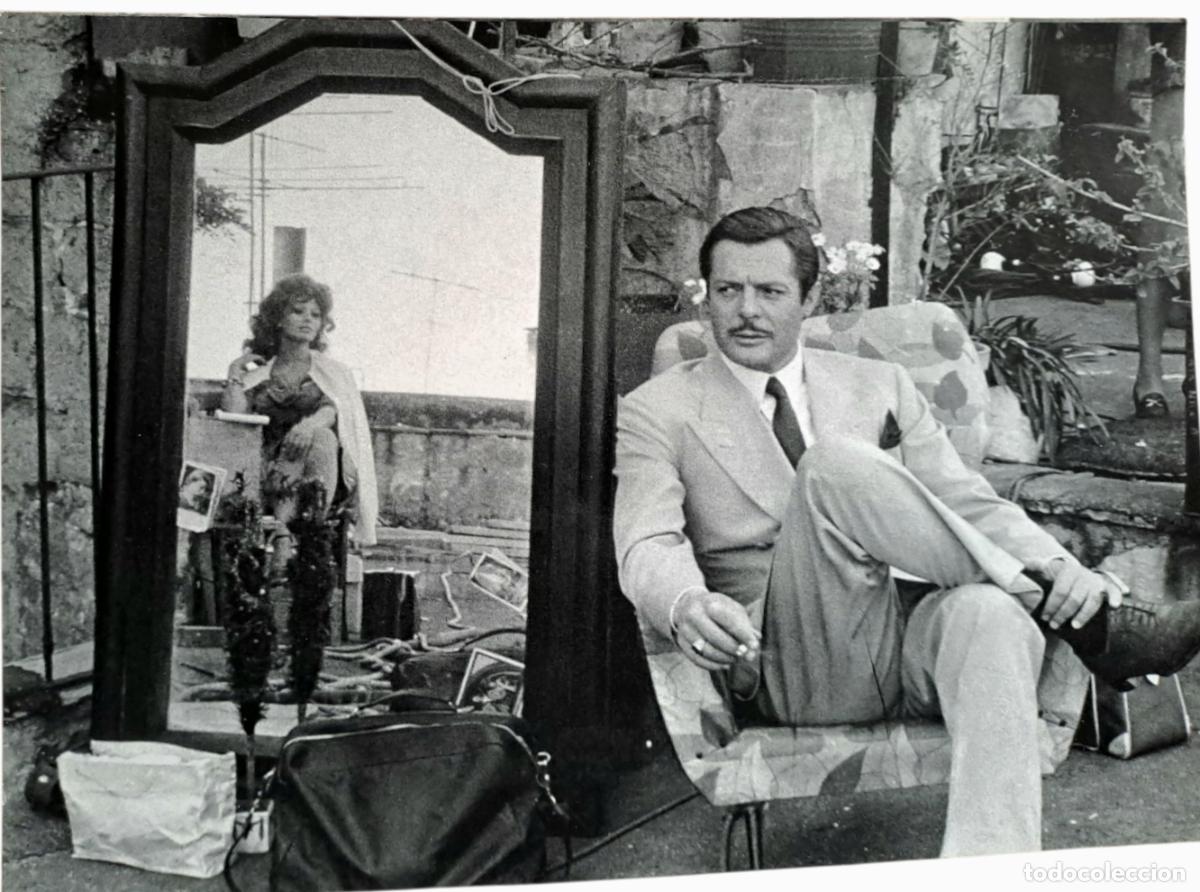 Cine: FOTOGRAF&Iacute;A EN B/N DE SOF&Iacute;A LOREN Y MARCELO MASTROIANNI