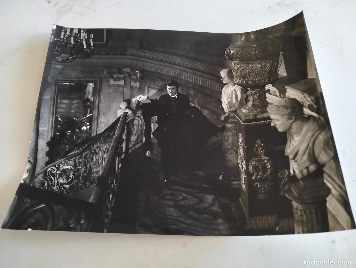 Kino: FOTOGRAFIA PELICULA NADA MENOS QUE TODO UN HOMBRE CON ANALIA GADE Y FRANCISCO RABAL