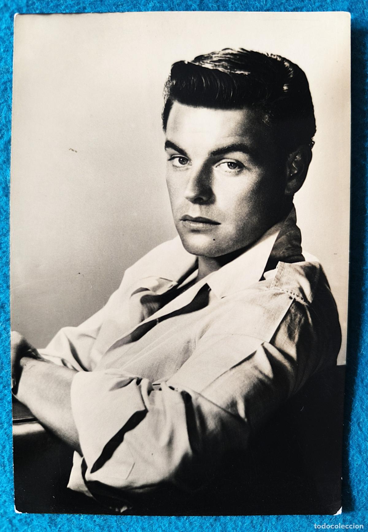 Cin&eacute;ma: RW POSTAL ARTISTA CINE ACTOR ROBERT WAGNER PA533