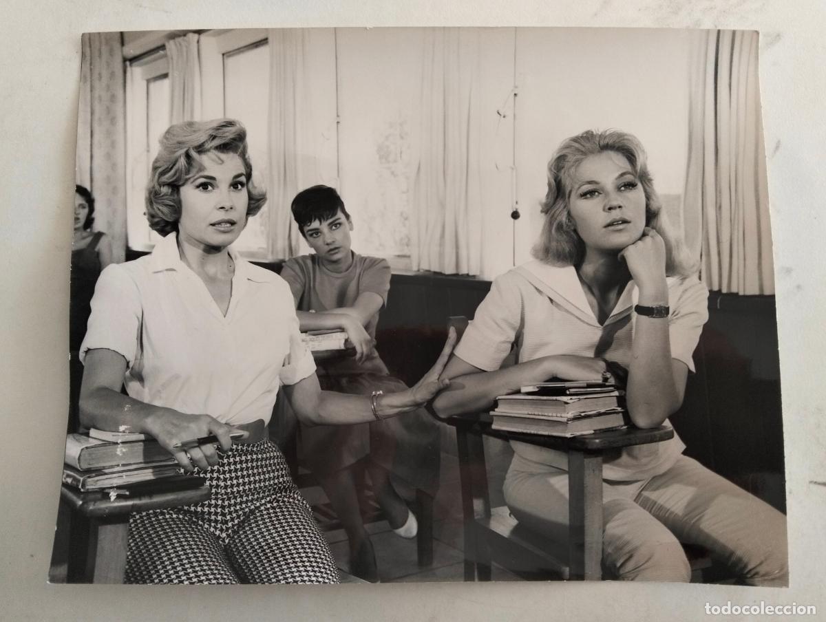 Cinema: FOTOGRAFIA PELICULA LUNA DE VERANO, CON ANALIA GADE Y LAURA VALENZUELA