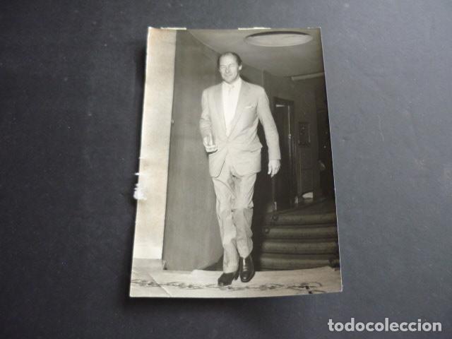 Kino: REX HARRISON ACTOR EN MADRID ANTIGUA FOTOGRAFIA 18 X 12 CM