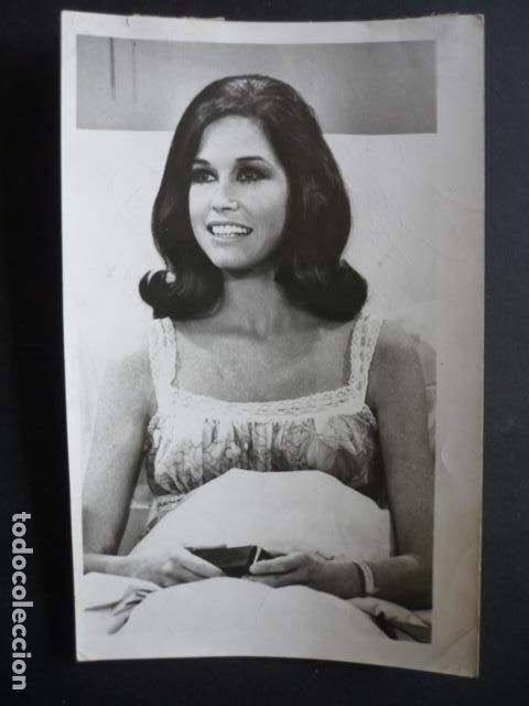 Kino: MARY TYLER MOORE ACTRIZ ANTIGUA FOTOGRAFIA 12 X 17 CM
