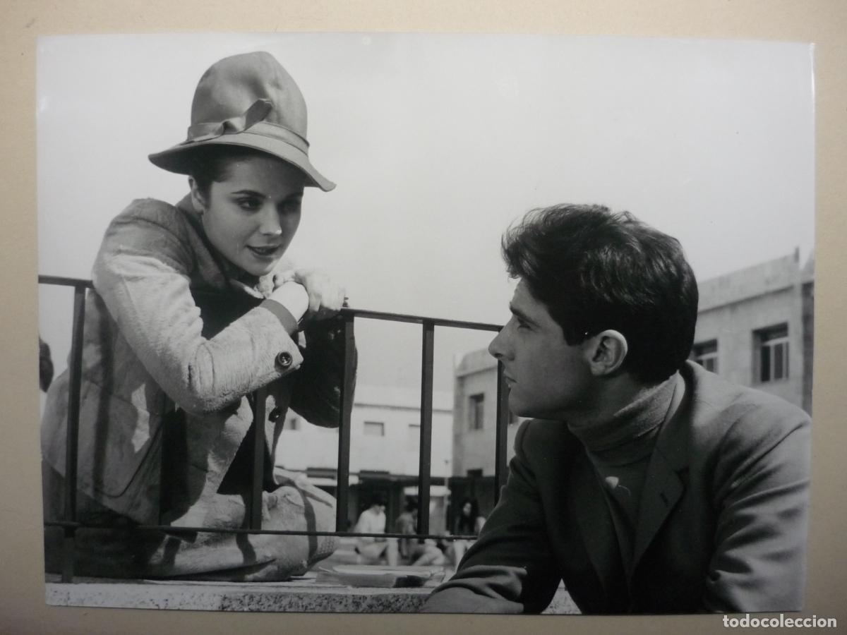 Cine: emilio gutierrez caba cristina galbo - foto original b/n - los chicos del preu - cine espa&ntilde;ol