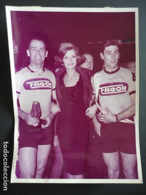 Kino: ELENA DUQUE ACTRIZ ANTIGUA FOTOGRAFIA 18 X 24 CM