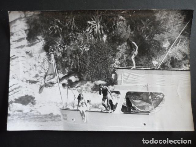 Kino: RICHARD BURTON Y LIZ TAYLOR ACTORES ANTIGUA FOTOGRAFIA 19,5 X 30 CM