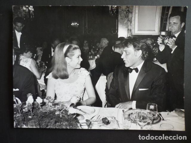 Kino: RICHARD BURTON ACTOR CON GRACE DE MONACO ANTIGUA FOTOGRAFIA 21 X 29 CM