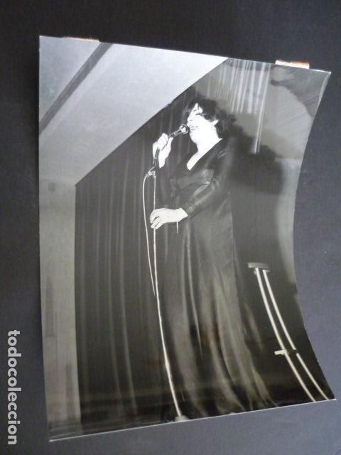 Kino: LIZ ELLIOT CANTANTE ANTIGUA FOTOGRAFIA 18 X 24 CM