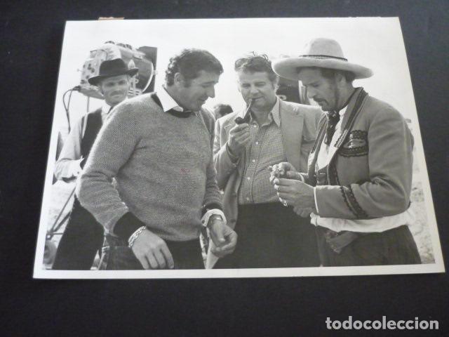 Cin&eacute;ma: DUCCIO TESSARI DIRECTOR CINE EN COLMENAR VIEJO MADRID 1971 ANTIGUA FOTOGRAFIA 18 X 24 CM