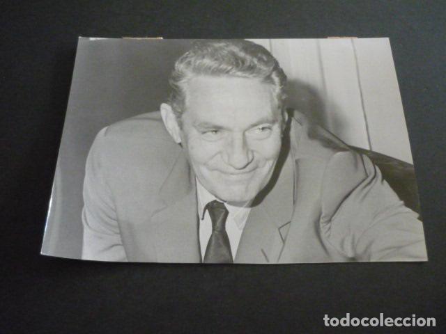 Cinema: PETER FINCH ACTOR ANTIGUA FOTOGRAFIA 15 X 20 CM